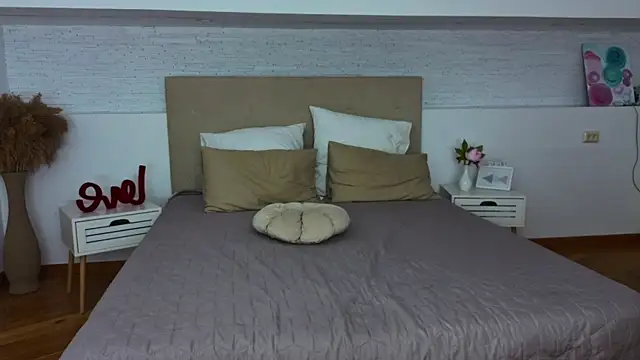 XXX chat uživo modela Erika_bestboobs