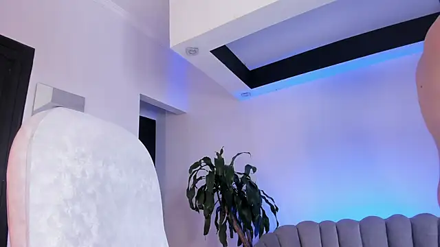 Izui_Pierce Live XXX-chat