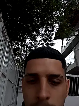 Chat +18 de boy_max_latin ao vivo