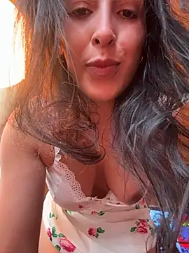 CorinVeil Chat XXX in diretta