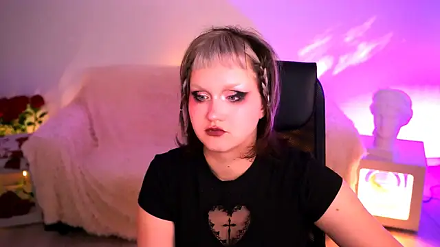 ViolettWoods' Live XXX Chat