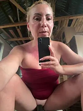 PervyxMilfxx 现场XXX聊天