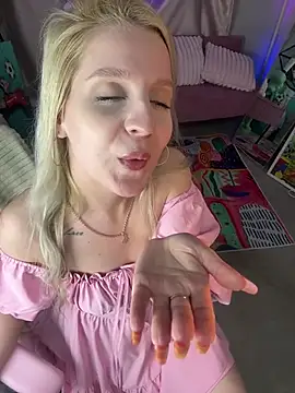 دردشة Hot_blondie الجنسية المباشرة