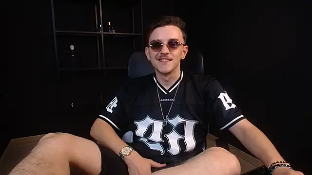 FelixStarkk élő XXX-chatje
