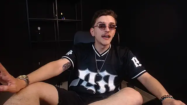 FelixStarkk 现场XXX聊天