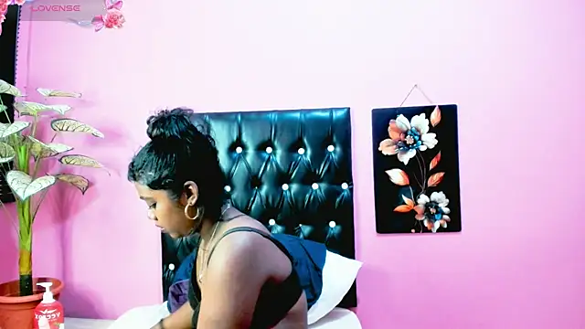 Chatroom XXX en direct de FOXY_LUNA