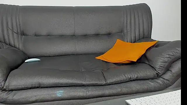 KingAura8 Adlı Modelin Canlı XXX Sohbeti