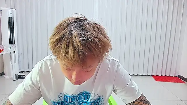 Chat XXX Live Chocolates-001