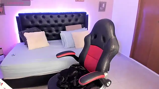 LolaVillalobos' Live XXX Chat