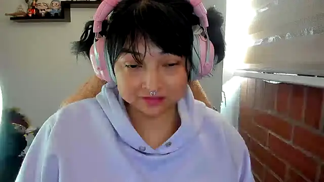 Shaddycute_ élő XXX-chatje