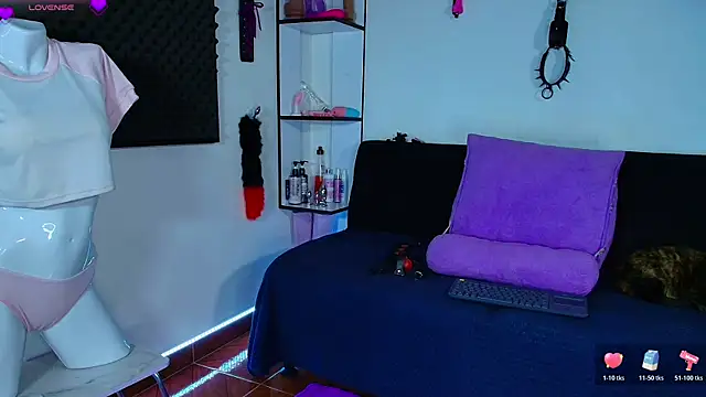 karlamoon23's Live XXX Chat
