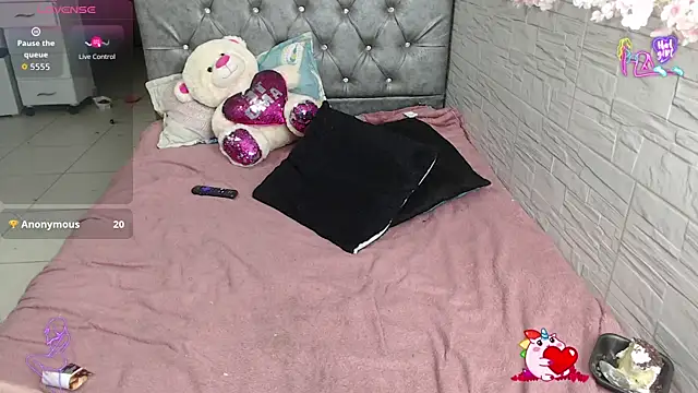 Chatroom XXX en direct de SofiaJackson8