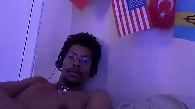 HoleBreeder's Live XXX Chat