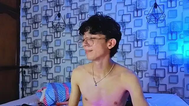 Chat +18 de Twink_Sebas7 ao vivo