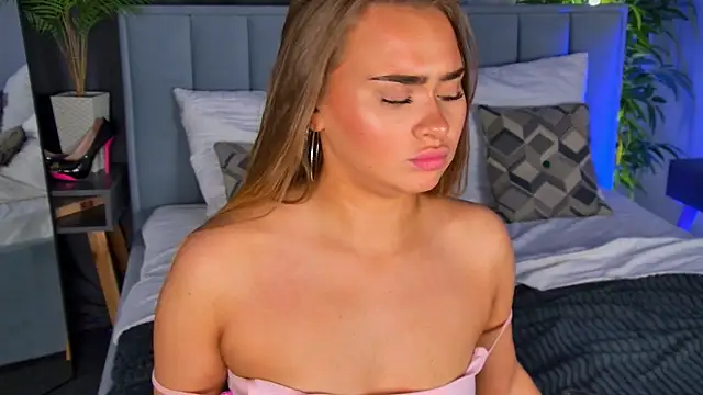MonicaWestt's Live XXX Chat