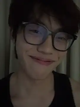 Ethan7063's Live XXX Chat