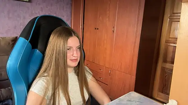 SilkSinner_'s Live XXX Chat