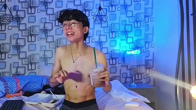 Chat +18 de Twink_Sebas7 ao vivo