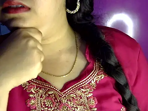 Cute_Aliyaa's Live XXX Chat
