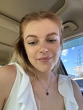 XXX chat uživo modela HarrietDart