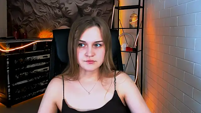 XXX chat uživo modela LissaTelor