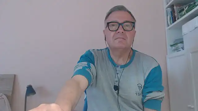YOU6me Live XXX-chat