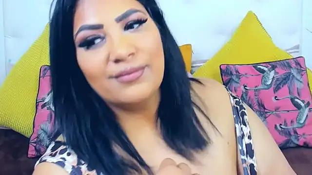 AmyCubes live XXX chat