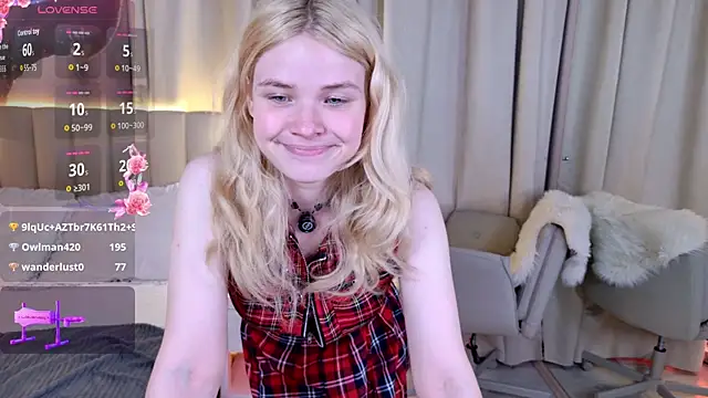 ChloeWells live XXX chat