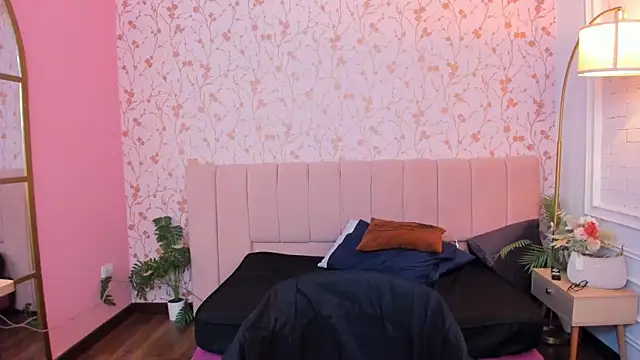 taylor_bennet's Live XXX Chat