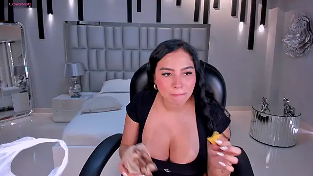 Czat XXX na żywo – MollyJones_