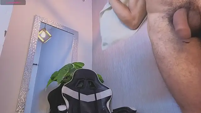 Markos_Miles Show Webcam