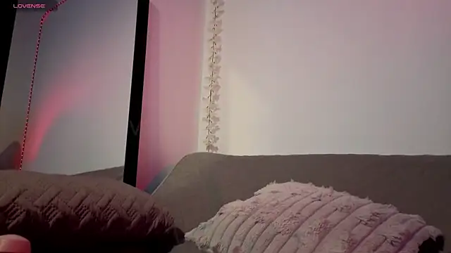 violettaarojass' Live XXX Chat