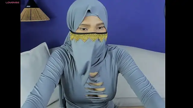 XXX chat uživo modela Slaazy_VI