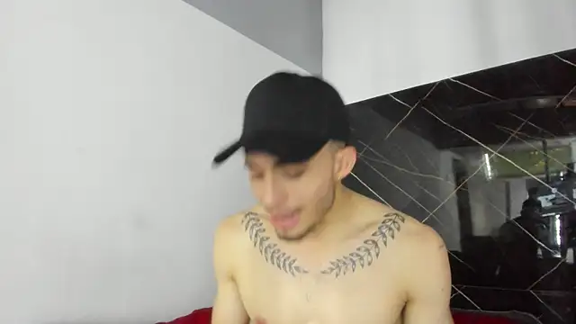 XXX chat uživo modela James-06
