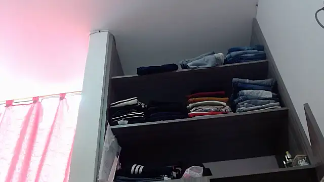 Chat +18 de nicolle_milf1978 ao vivo