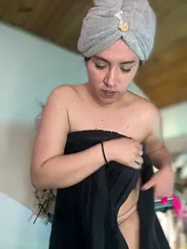 NikkiNixのライブXXXチャット