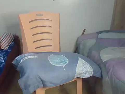 -HotMess élő XXX-chatje
