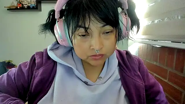 Chat +18 de Shaddycute_ ao vivo