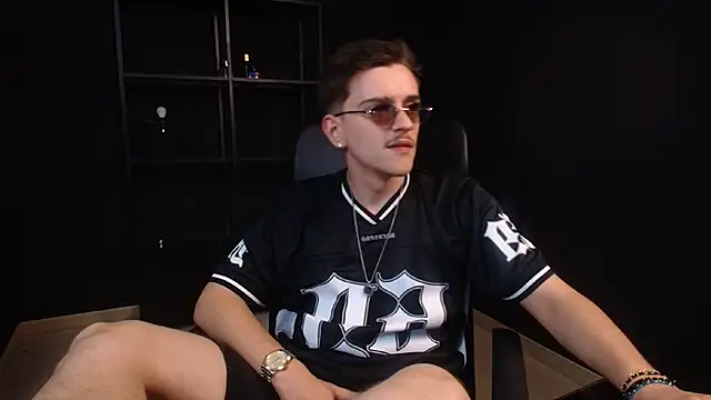FelixStarkk Live XXX Chat