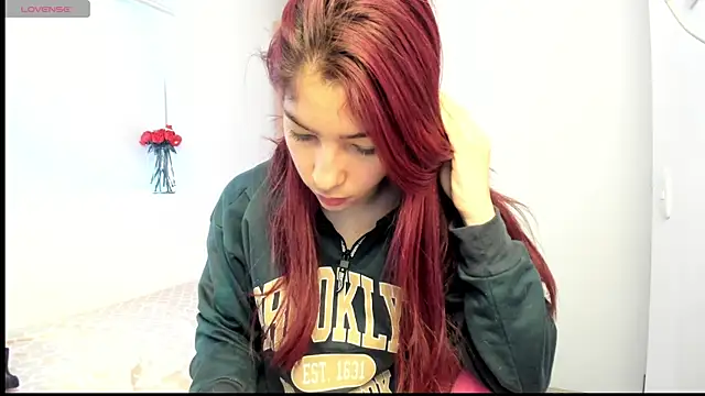 SarahLee__ élő XXX-chatje