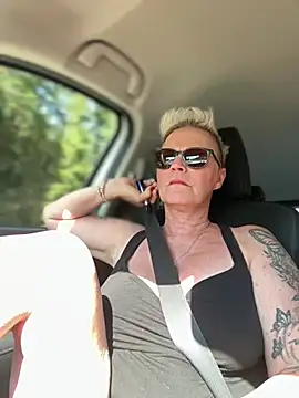 German_Milf live XXX chat