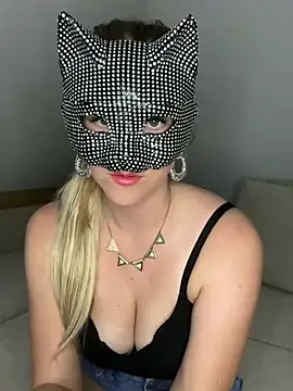 Chatroom XXX en direct de hotivyy