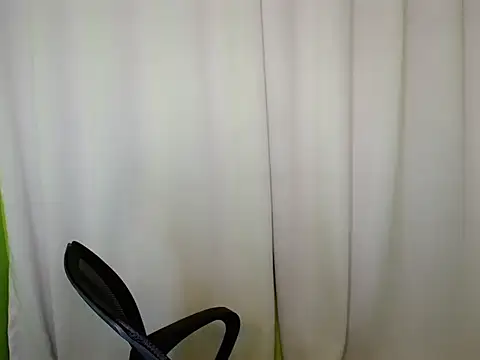 Czat XXX na żywo – TsCyra_foxxx