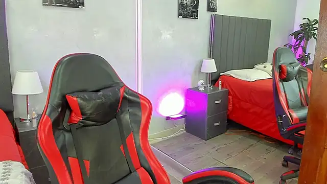 Chat +18 de thom_ames ao vivo