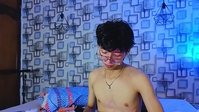 Twink_Sebas7: онлайн-секс-чат