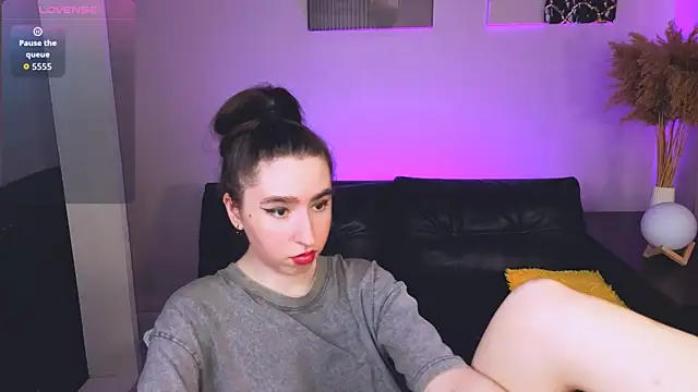 Lily_xBabe XXX чат на живо