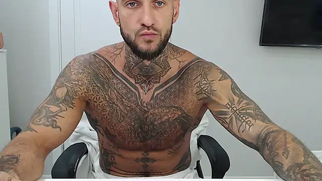 Онлайн чат XXX maxi_foxxx