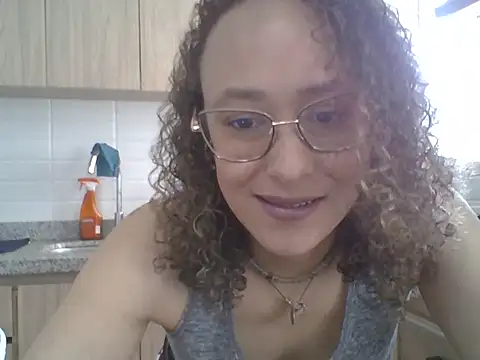Chatroom XXX en direct de ValeriaMonroe