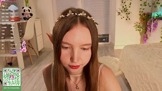 ElfredaTupy Chat XXX in diretta