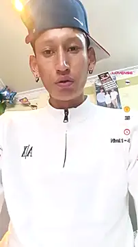 Disey888 XXX чат на живо